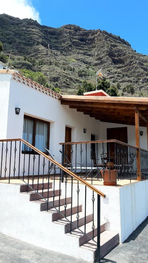 Casa La Sabina Roja 1 - Casa Con Impresionantes Vistas Sobre Hermigua Y El Mar Exterior foto