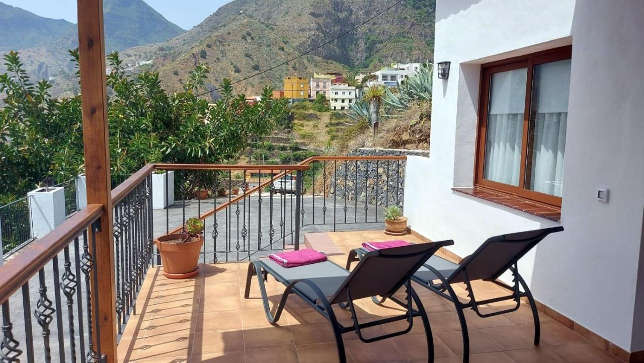 Casa La Sabina Roja 1 - Casa Con Impresionantes Vistas Sobre Hermigua Y El Mar Exterior foto
