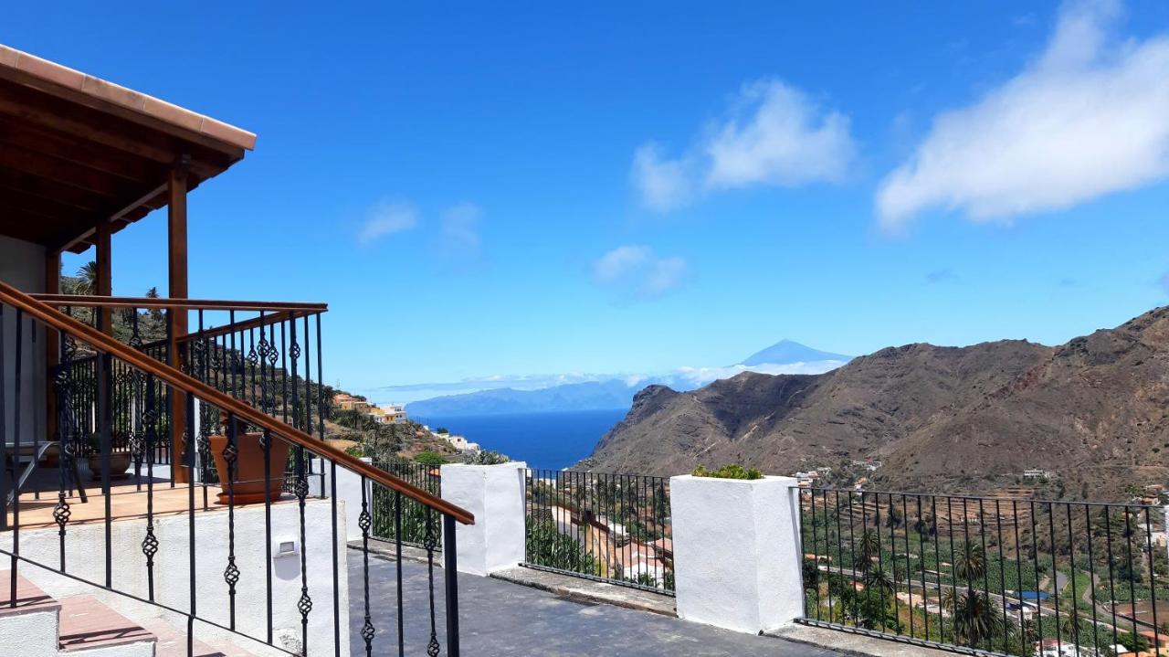 Casa La Sabina Roja 1 - Casa Con Impresionantes Vistas Sobre Hermigua Y El Mar Exterior foto