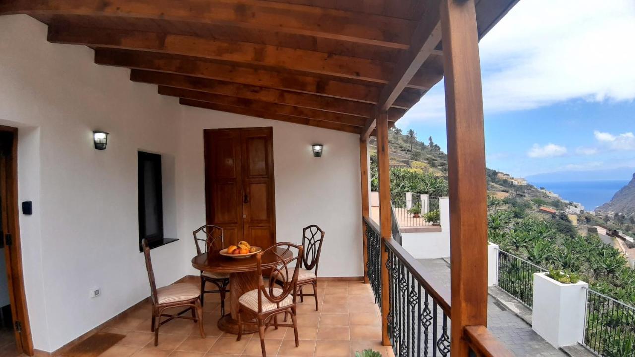 Casa La Sabina Roja 1 - Casa Con Impresionantes Vistas Sobre Hermigua Y El Mar Exterior foto