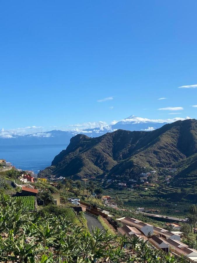 Casa La Sabina Roja 1 - Casa Con Impresionantes Vistas Sobre Hermigua Y El Mar Exterior foto
